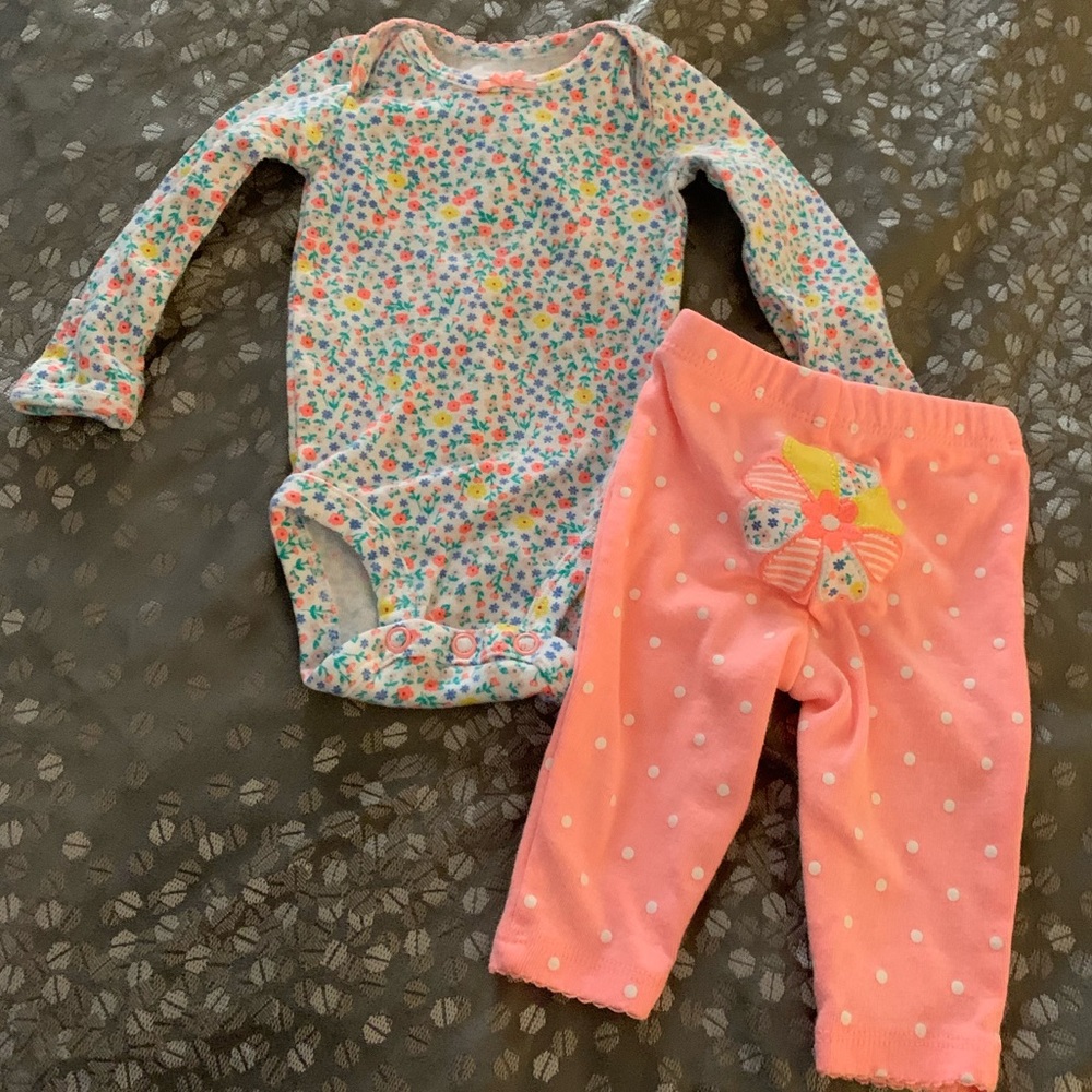Carter’s Newborn Floral Matching Set